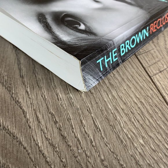 The Brown Recluse By Earl Stubbs & Dick Rothwell 2008 PB Signed By Earl Stubbs - Picture 6 of 10